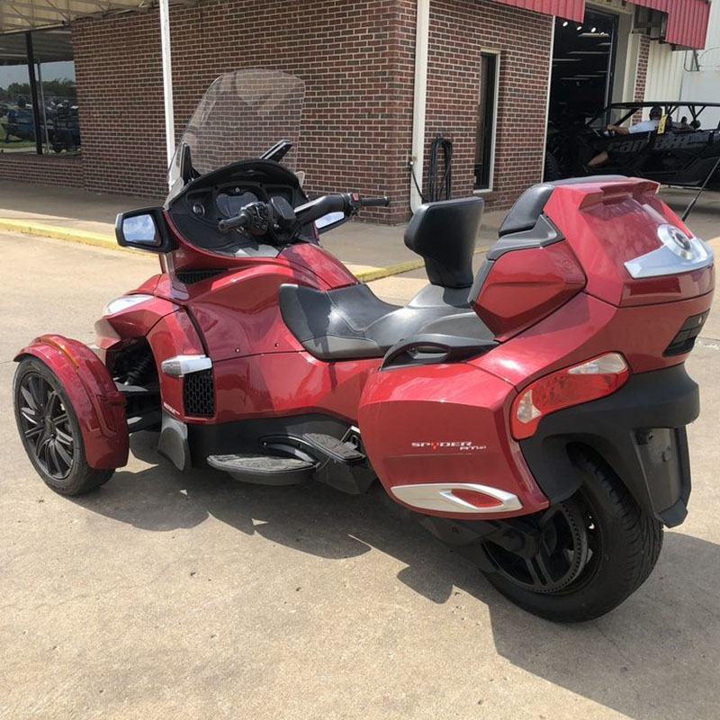 Used 2016 Can-Am SPYDER RT-S SE6 - Image 2