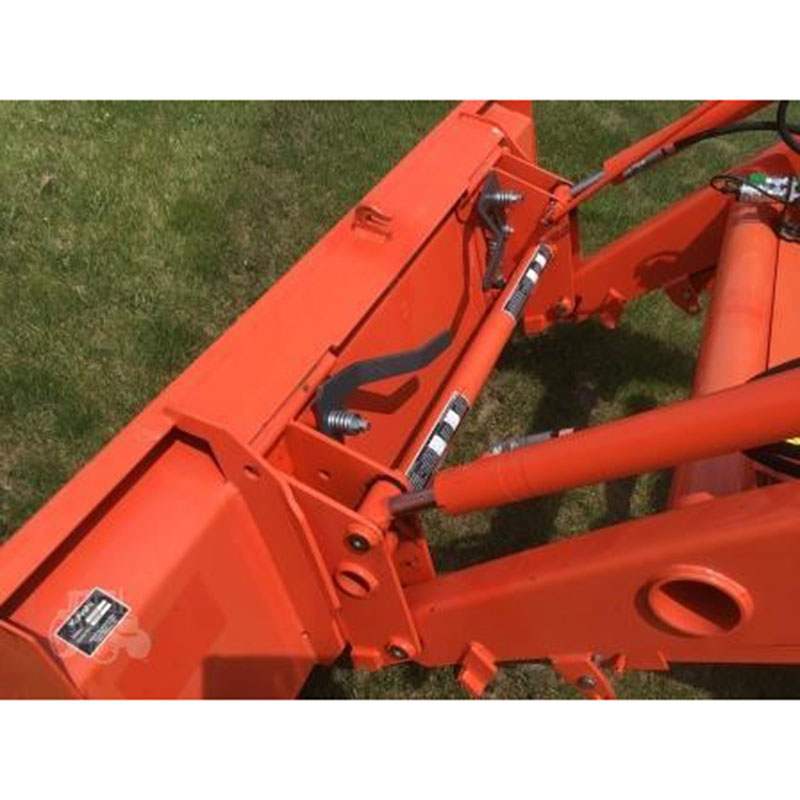 2016 Kubota L4701HST - Image 4