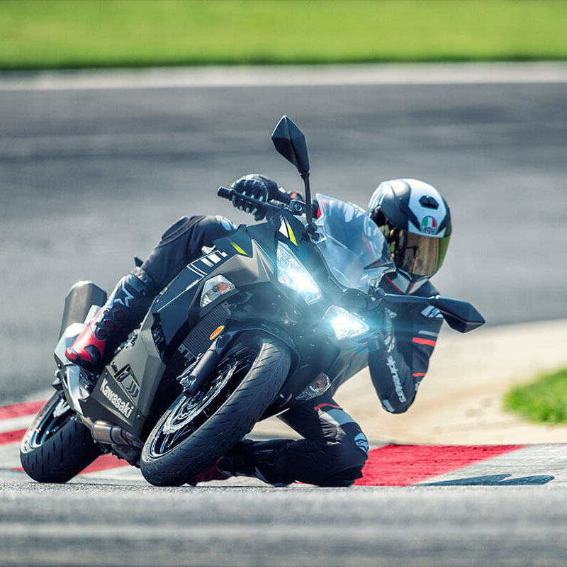 2022 Kawasaki Ninja 400 ABS Motorcycle - Image 7