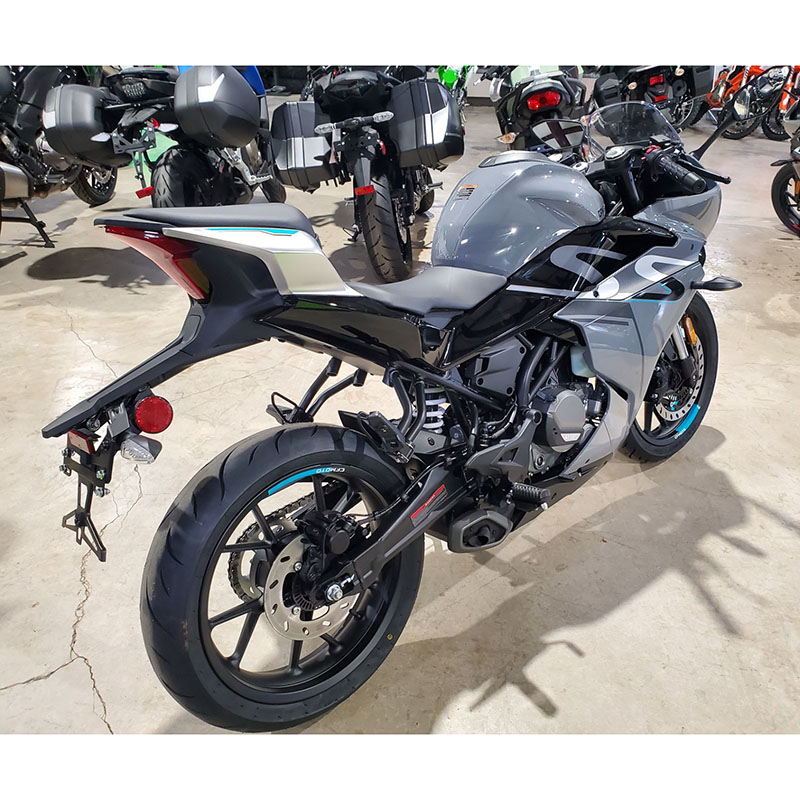 2023 CFMOTO 450SS - Image 8