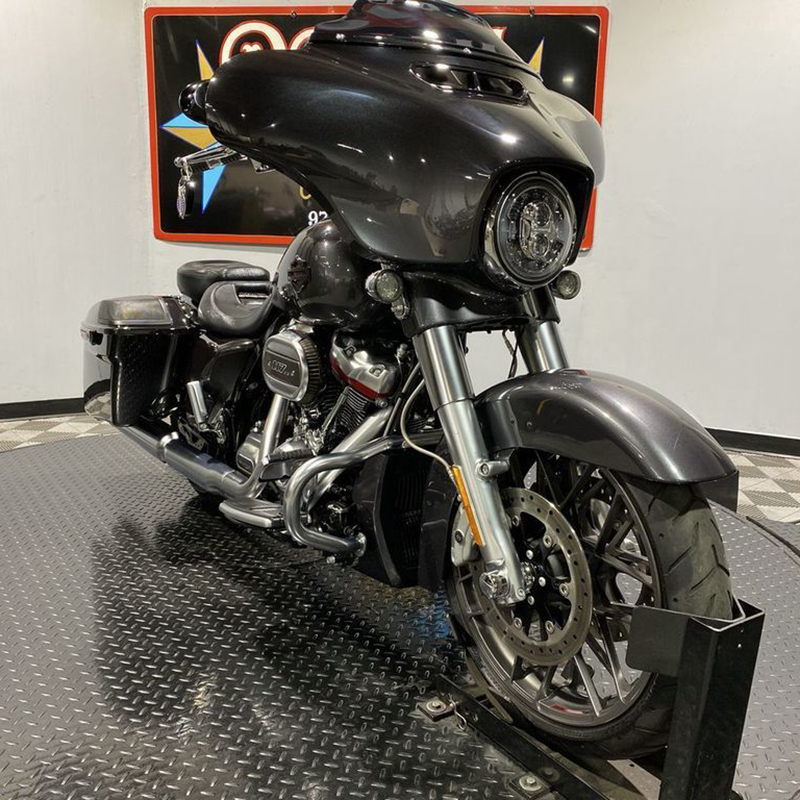 2020 Harley-Davidson CVO Street Glide Motorcycles - Image 2
